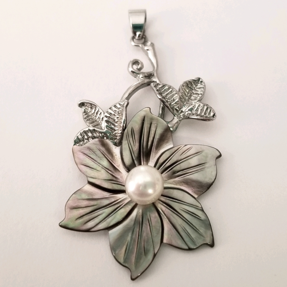 Floral Vintage Pendant - Picture 2 of 5